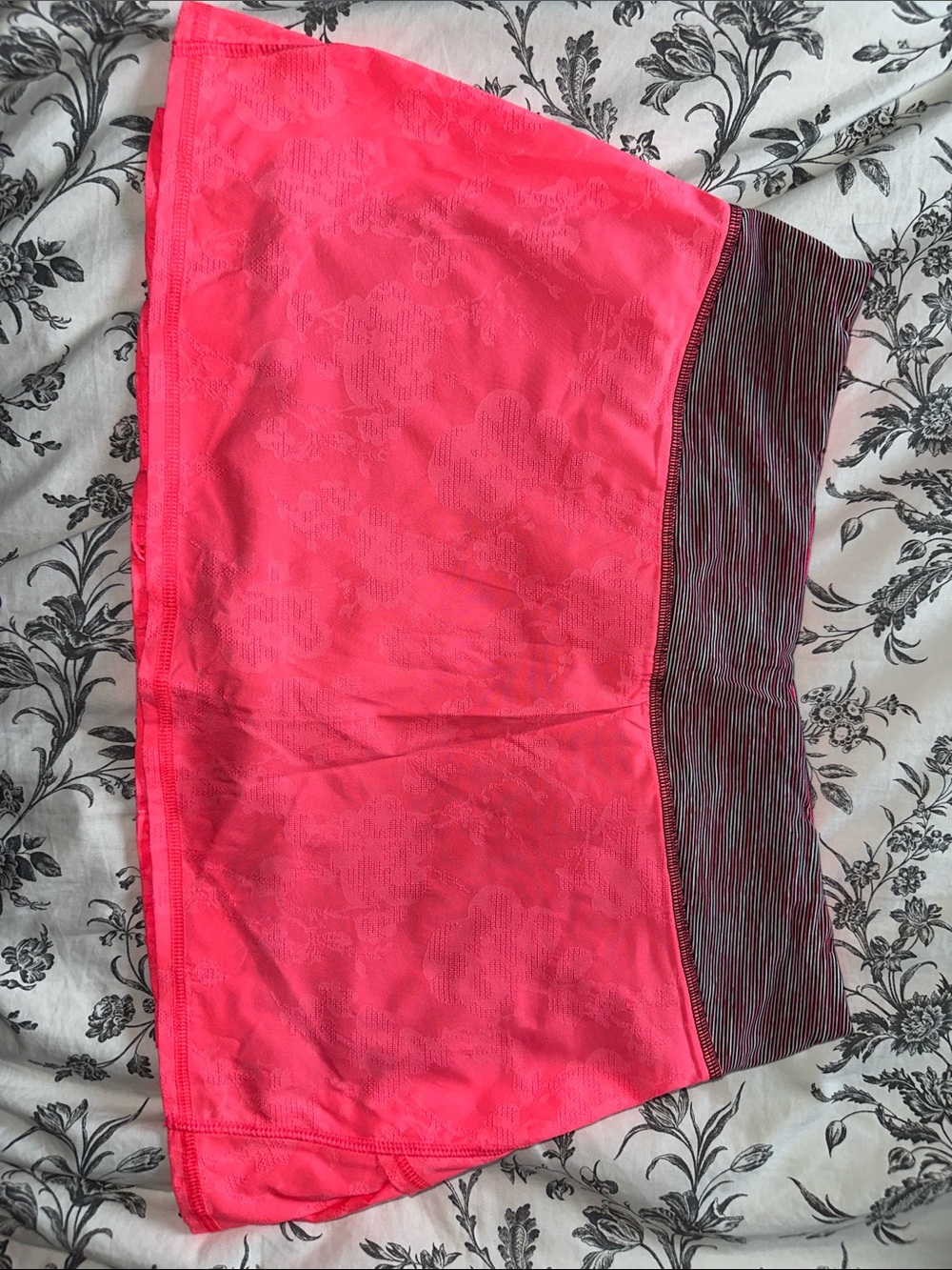 lululemon athletica Neon Pink Pleated Athletic Skirt with Black Stripe (106)